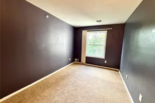 87 Kettles Ln, Medford, NY 11763 - Photo 19