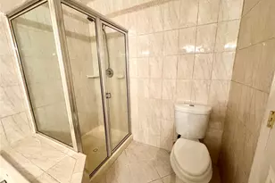 87 Kettles Ln, Medford, NY 11763 - Photo 17