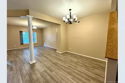 87 Kettles Lane, Medford, NY 11763 - Photo 11