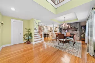 33 Robbins Ave, Babylon, NY 11702 - Photo 5