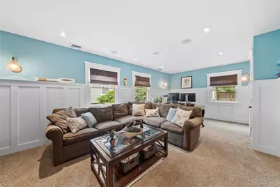 33 Robbins Avenue, Babylon, NY 11702 - Photo 17