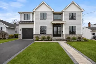 908 Maple Ln, East Meadow, NY 11554 - Photo 3