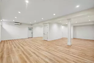 908 Maple Ln, East Meadow, NY 11554 - Photo 25