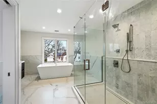 908 Maple Ln, East Meadow, NY 11554 - Photo 21