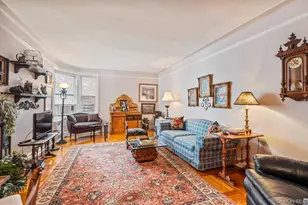 111-15 75th Ave, Forest Hills, NY 11375 - Photo 5