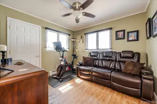 99 W Cortland Ave, Oceanside, NY 11572 - Photo 15