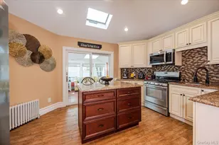 99 W Cortland Ave, Oceanside, NY 11572 - Photo 9