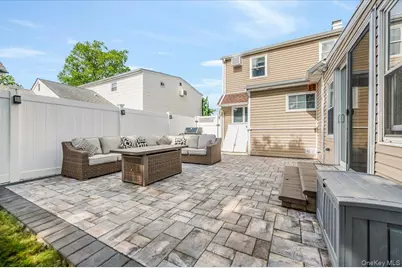 99 W Cortland Avenue, Oceanside, NY 11572 - Photo 23