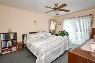 911 Covert Ave, New Hyde Park, NY 11040 - Photo 13