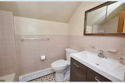 911 Covert Avenue, New Hyde Park, NY 11040 - Photo 21