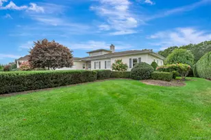 32 Sycamore Dr, East Moriches, NY 11940 - Photo 5