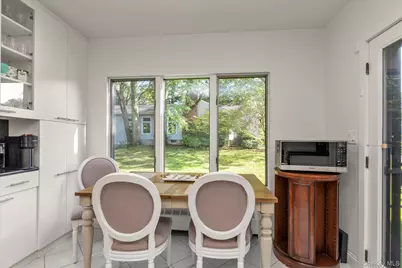 47 Pinewood Road, Roslyn, NY 11576 - Photo 9