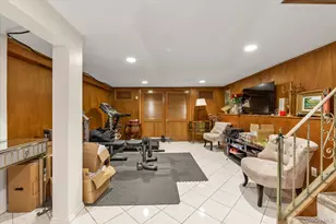 47 Pinewood Rd, Roslyn, NY 11576 - Photo 19