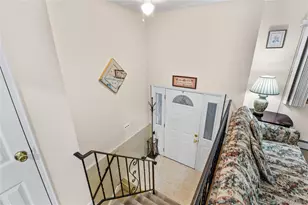 138 Carnegie Ave, Elmont, NY 11003 - Photo 5