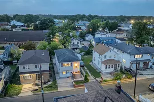 138 Carnegie Ave, Elmont, NY 11003 - Photo 29