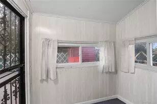 138 Carnegie Ave, Elmont, NY 11003 - Photo 25