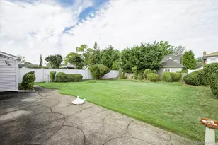 2926 Court St, Oceanside, NY 11572 - Photo 23