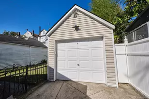 86-41 55th Ave, Elmhurst, NY 11373 - Photo 25