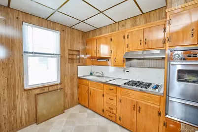 86-41 55th Avenue, Elmhurst, NY 11373 - Photo 17