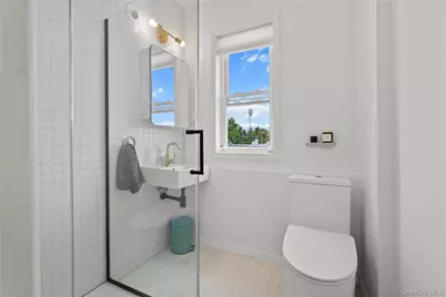 6143 55th Street, Maspeth, NY 11378 - Photo 17