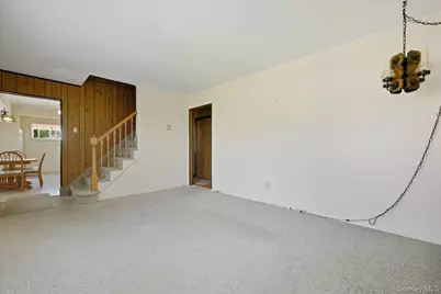 2846 Walter Road, Wantagh, NY 11793 - Photo 5