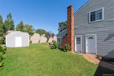 44 Apple Tree Drive, Hauppauge, NY 11788 - Photo 7