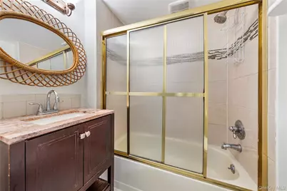 44 Apple Tree Drive, Hauppauge, NY 11788 - Photo 17