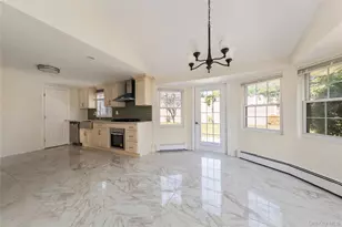 44 Apple Tree Dr, Hauppauge, NY 11788 - Photo 11