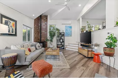 18 S Washington Street, Port Washington, NY 11050 - Photo 13