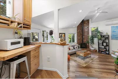 18 S Washington Street, Port Washington, NY 11050 - Photo 17