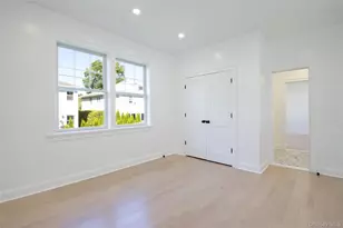 108 Tanners Pond Rd, Garden City, NY 11530 - Photo 21