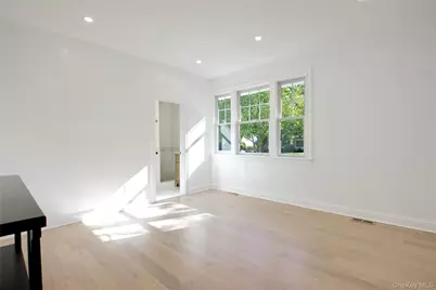 108 Tanners Pond Road, Garden City, NY 11530 - Photo 5