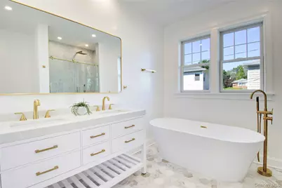 108 Tanners Pond Road, Garden City, NY 11530 - Photo 15