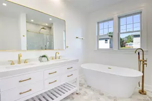 108 Tanners Pond Rd, Garden City, NY 11530 - Photo 15