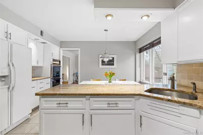 17 Leatherstocking Lane, Mamaroneck, NY 10543 - Photo 13