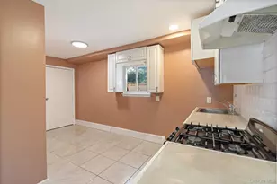 1040 Donna Ct, Baldwin, NY 11510 - Photo 11