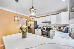 46 -4 Oak St, Centereach, NY 11720 - Photo 15