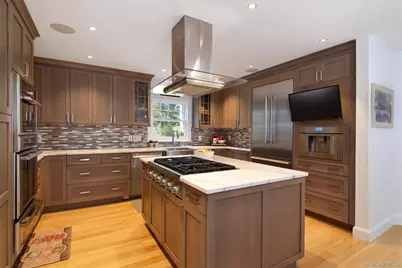 27 Hawthorne Way, Hartsdale, NY 10530 - Photo 11