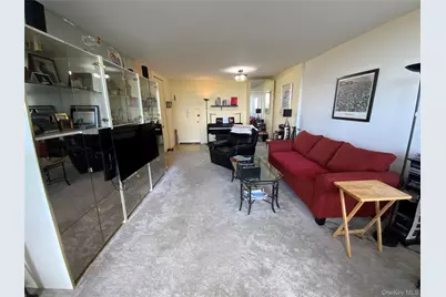 26910 Grand Central Parkway #9R, Floral Park, NY 11005 - Photo 3