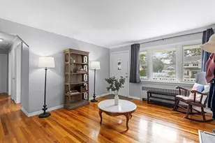 111 Cedar Oaks Ave, Farmingville, NY 11738 - Photo 3