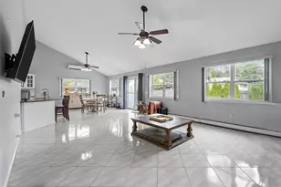 111 Cedar Oaks Ave, Farmingville, NY 11738 - Photo 11