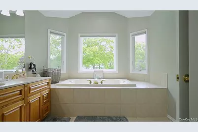 5 Mill Race Road, Hampton Bays, NY 11946 - Photo 27