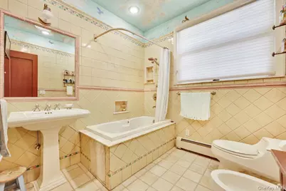 101 Harold Road, Woodmere, NY 11598 - Photo 15