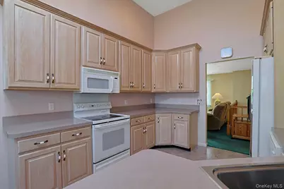 159 Prospect Avenue, Valhalla, NY 10595 - Photo 13