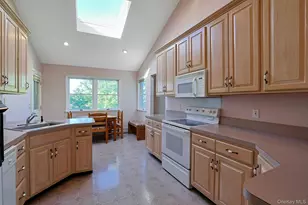 159 Prospect Ave, Valhalla, NY 10595 - Photo 15