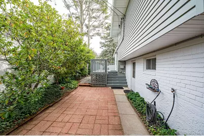 28 Halcourt Drive, Plainview, NY 11803 - Photo 27