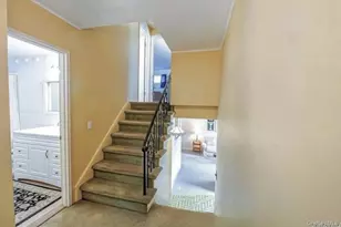 28 Halcourt Dr, Plainview, NY 11803 - Photo 17