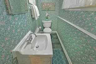 28 Halcourt Dr, Plainview, NY 11803 - Photo 23