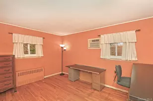 28 Halcourt Dr, Plainview, NY 11803 - Photo 15