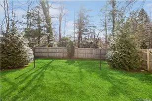 77 Duck Pond Rd, Glen Cove, NY 11542 - Photo 29